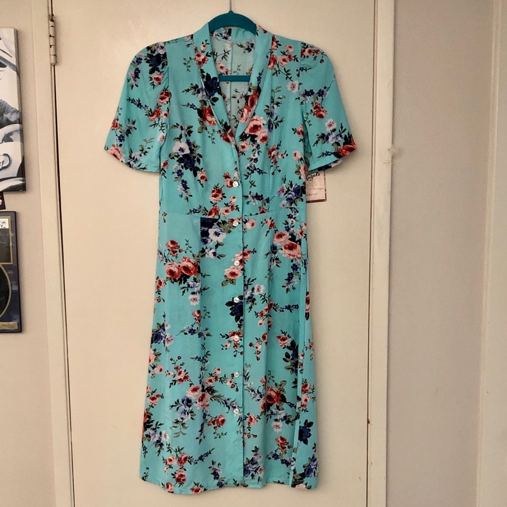 Floral Button-Front Midi Dress - Turquoise! Shawl V-neck collar! Medium